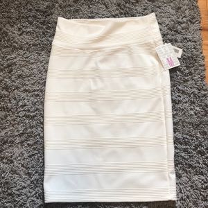White pencil skirt